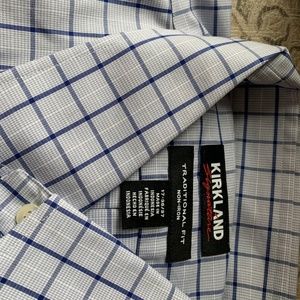 Men’s Kirkland Signature Non Iron dress shirt 17 x 36-37